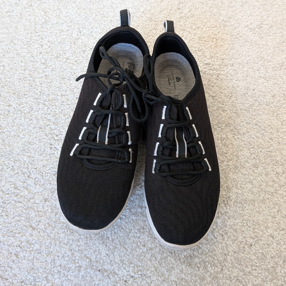 Clarks Cloud Steppers Sneakers, Size 7